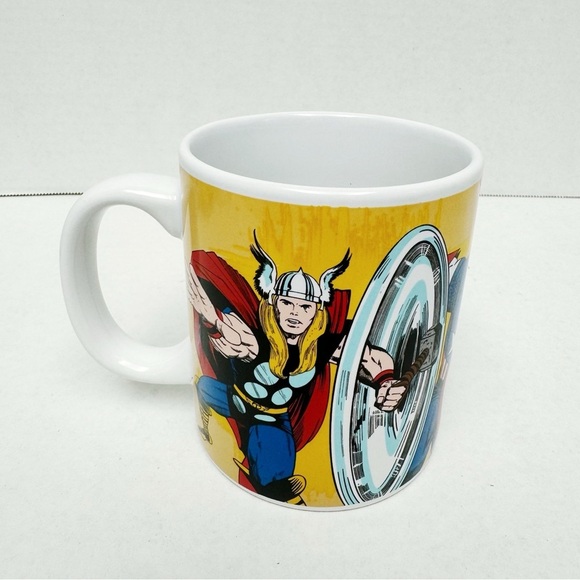 MARVEL - The Avengers Mug - Picture 3 of 5